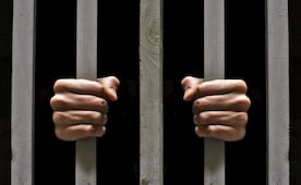 Dan más de 26 años de prisión a sujeto por tentativa de feminicidio en Sinaloa; víctima habría fingido estar sin vida para sobrevivir 