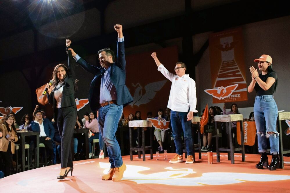 Jorge Álvarez Máynez, candidato presidencial de MC, fue acompañado ayer por Alejandra Barrales, Sandra Cuevas y Salomón Chertorivski. Foto: Abril Angulo / EL UNIVERSAL