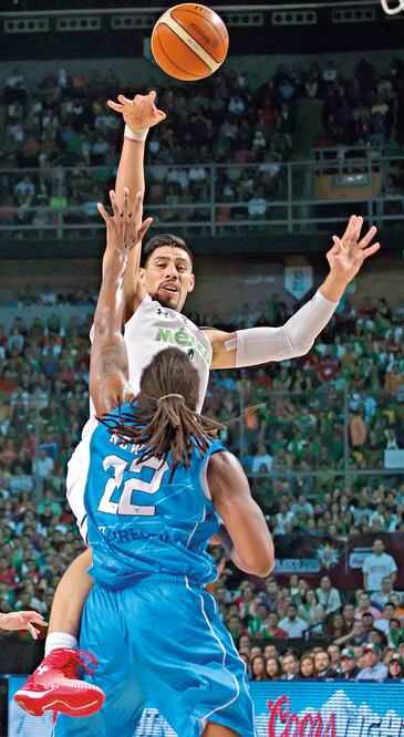 Gustavo Ayón fue el líder de México y terminó con 23 puntos y 10 rebotes (ERNESTO PÉREZ M. IMAGO 7)