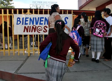 Vuelven a clases presenciales 182 mil 610 alumnos de escuelas afectadas por lluvias; más de 26 mil siguen en línea