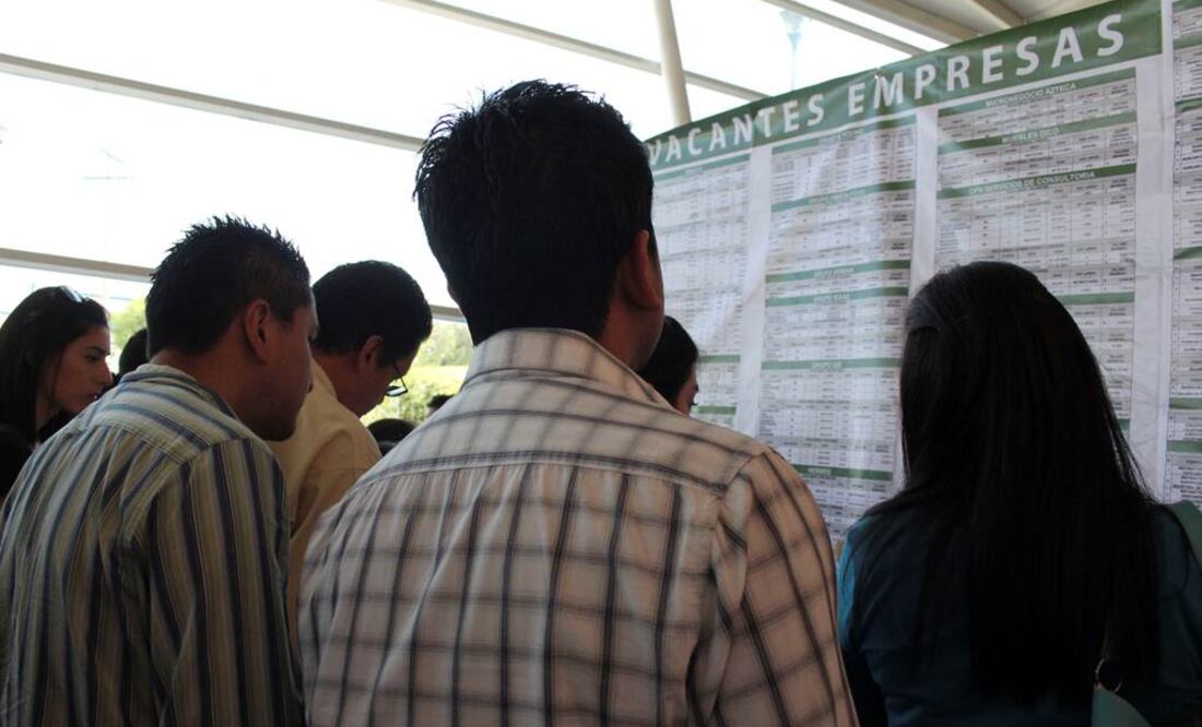 Una persona con bachillerato gana en promedio 5 mil 300 pesos al mes, mientras que un profesionista percibe 9 mil 653 pesos (ARCHIVO EL UNIVERSAL)