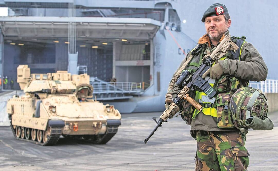 En el pueblo costero de Flesinga, en la provincia de Zelanda, al sur de Países Bajos, el ejército estadounidense comenzó a descargar material militar. La operación cuenta con el apoyo de 75 militares holandeses.