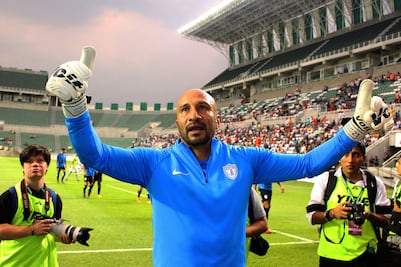 Óscar Pérez celebra 25 años en Primera División 