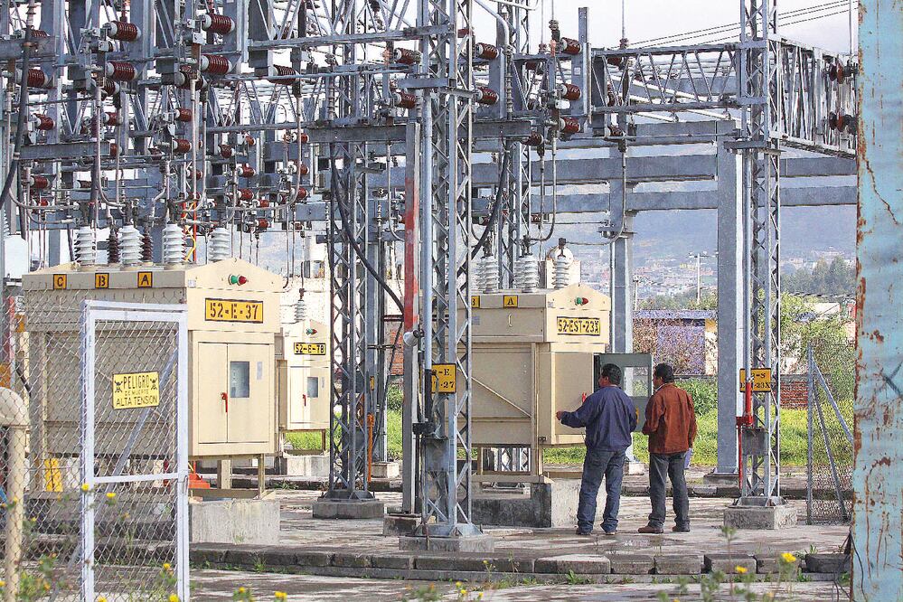 Para determinar las generadoras a cerrarse, la Comisión Federal de Electric i d ad hizo la revisión de costos de operación y mantenimiento. Foto: ARCHIVO EL UNIVERSAL