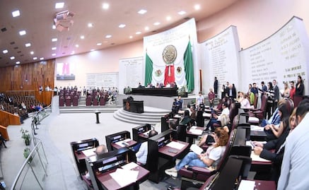 Congresos de Veracruz y Chiapas aprueban reforma constitucional contra pensiones; fijan límites a sueldos y jubilaciones