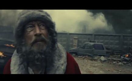 Cruz Roja difunde video de Santa Claus en medio de la guerra