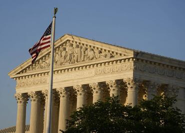 Corte Suprema de EU podría prohibir acceso de menores trans a hormonas bloqueadoras de pubertad; se muestra escéptica del tema