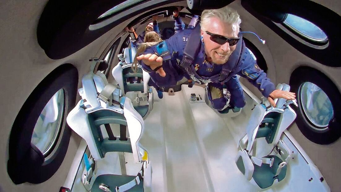 Richard Branson, fundador de Virgin Galactic, en 2021 subió a 80 mil
metros de altura con su avión VSS Unity Foto: Especial