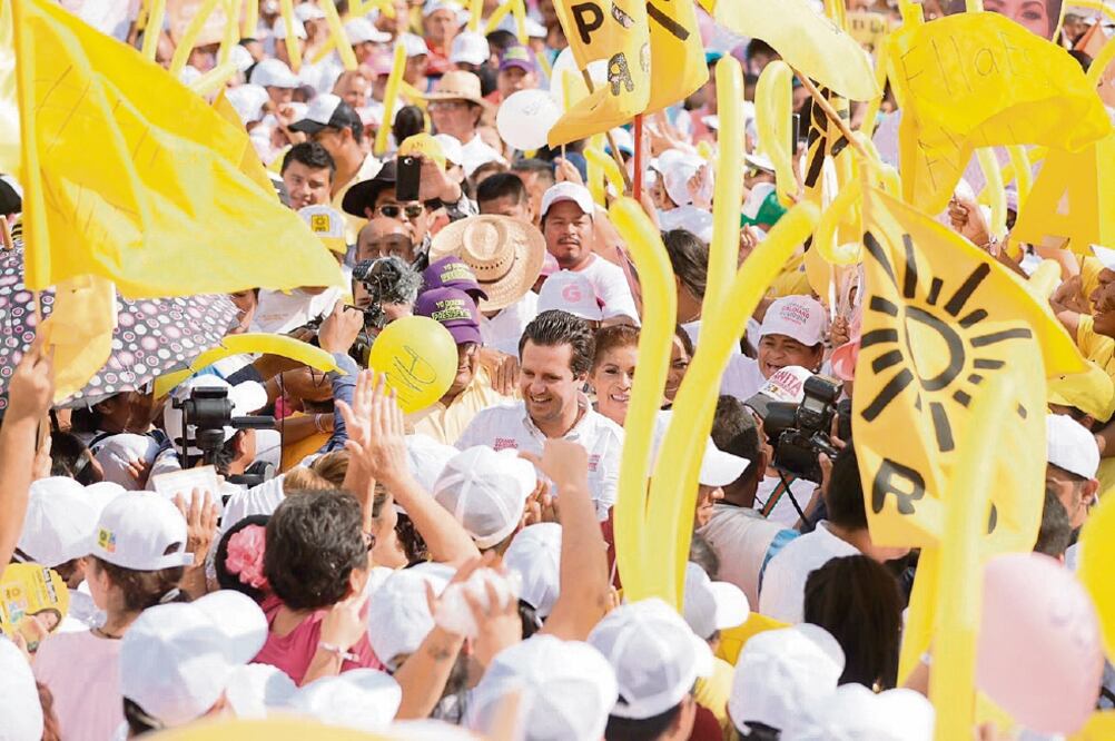 El PRD acordó acompañar a Andrés Manuel López Obrador en los temas de corte social durante su gestión federal (ARCHIVO EL UNIVERSAL)