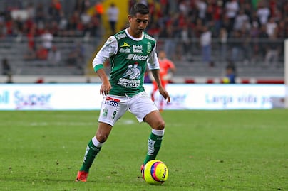 Cruz Azul confirma a Elías Hernández como refuerzo 