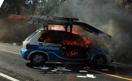 Queman autos y bloquean carretera en Capacuaro