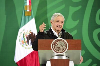 Tras tocar fondo, ya se inicia la recuperación económica del país: AMLO