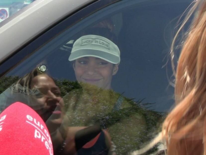 Piqué presume su nuevo amor en portada de revista y Shakira reaparece