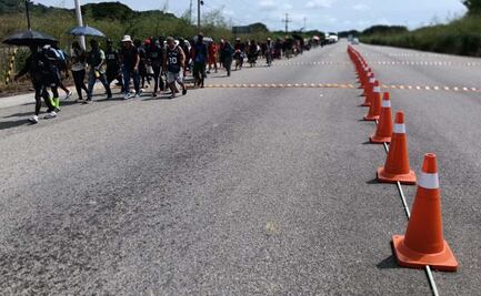 Caravana "Por la libertad", integrada por alrededor de 200 personas migrantes, ingresa a territorio oaxaqueño