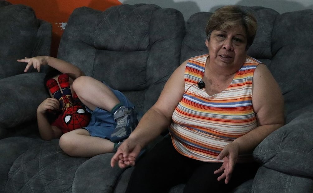 Laura, la abuela de Dante, se encarga actualmente de su crianza. Foto: Carlos Mejía EL UNIVERSAL
