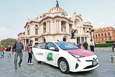 Ponen a rodar a 100 nuevos taxis híbridos