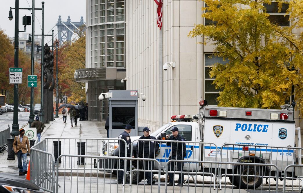 Imagen captada ayer del exterior de la corte federal de Nueva York en Brooklyn. Foto: EFE