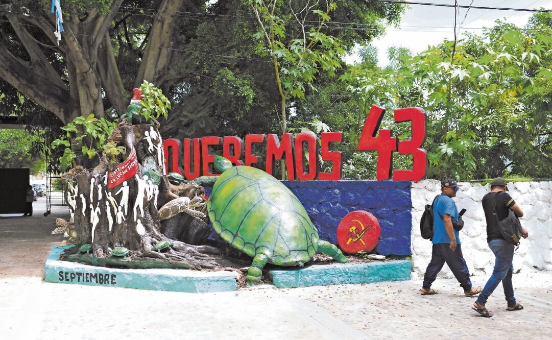 La Normal forja estudiantes que entran con el sueño de ser maestros y volver a sus comunidades a impartir clases, en plazas que otros docentes rechazan por las carencias. Foto: Salvador Cisneros Silva | El Universal