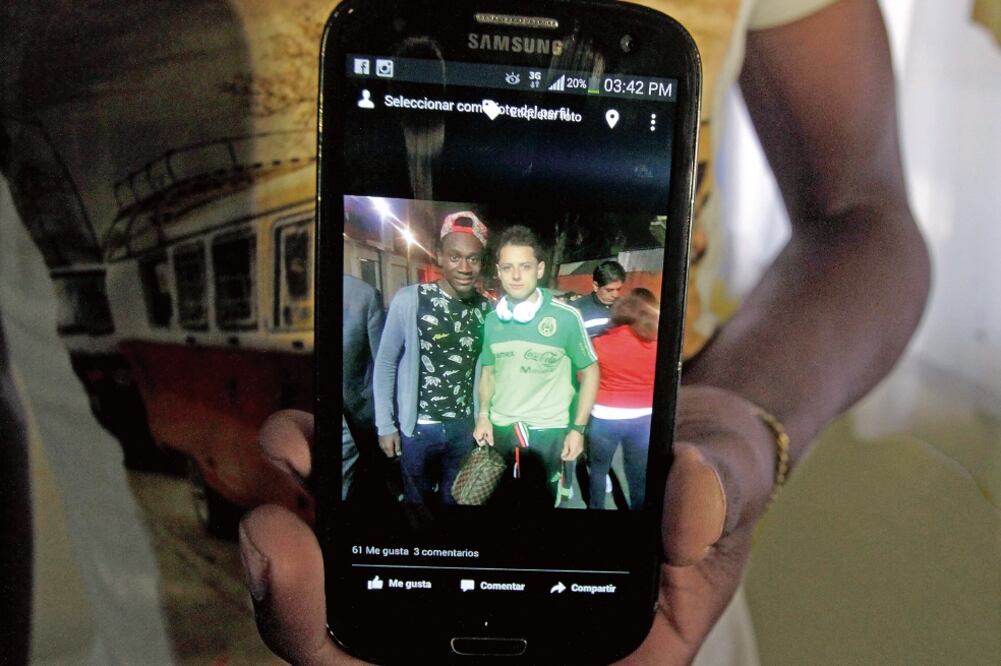 El catracho también ha compartido momentos con ‘Chicharito’ (CARLOS MEJÍA. EL UNIVERSAL)