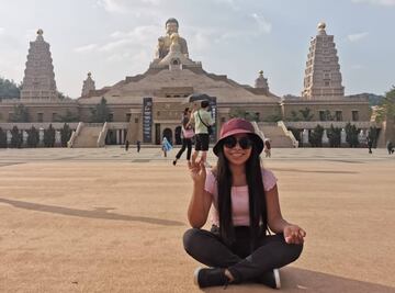 Yalitza Aparicio presume su abdomen en redes sociales