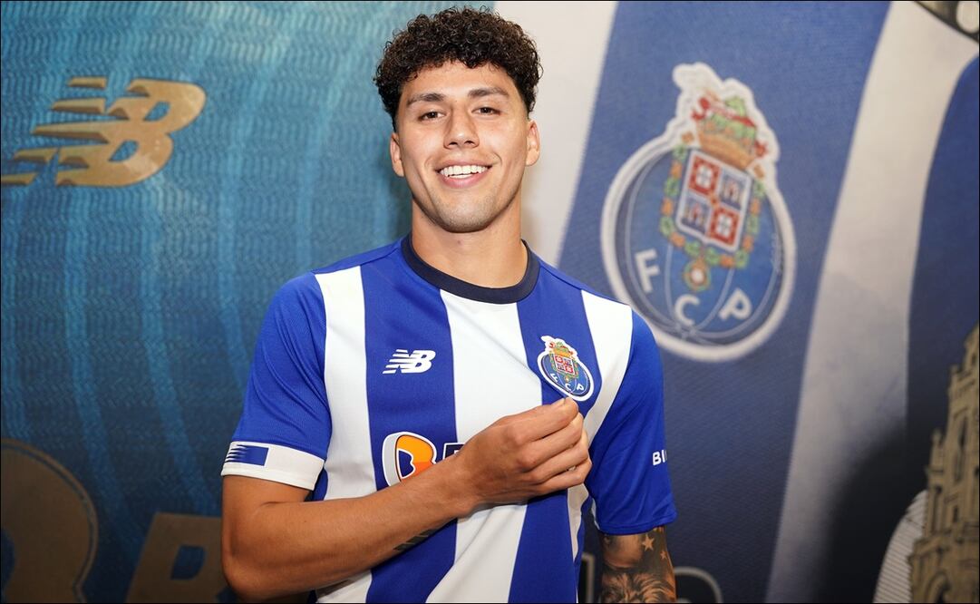 Jorge Sánchez se convirtió en el séptimo mexicano que juega con la playera del Porto / FOTO: @FCPorto