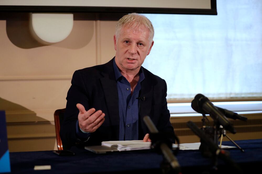  Clarence Mitchell, un renombrado publicista que recientemente fue contratado para representar a la empresa británica Cambridge Analytica (Foto: Reuters)