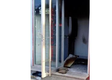 Roban e incendian cajero en comandancia de Policía en Hidalgo