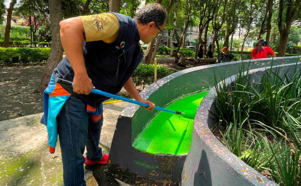 En estas actividades de recuperación de espacios públicos participa personal de estructura, base y honorarios. Foto: Especial