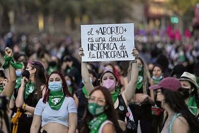Aborto, paridad: los puntos polémicos de la propuesta chilena