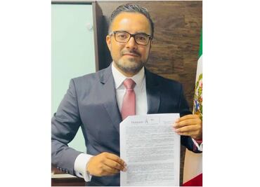 Secretaría del Trabajo entrega toma de nota a Iván Navarro al frente de la FAO