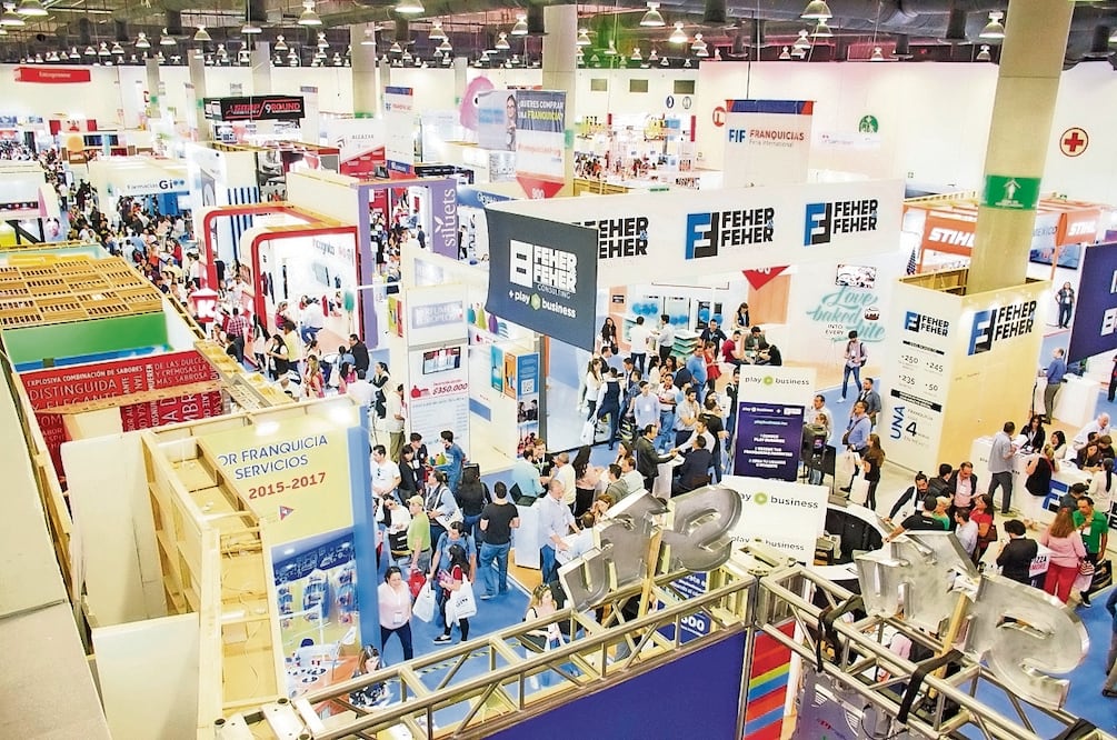 Empresarios indican que desde la emergencia sanitaria, las franquicias que más crecieron fueron alimentos y bebidas, salud y paquetería. Foto: Archivo / EL UNIVERSAL