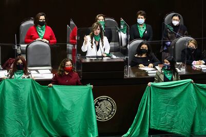 Diputadas de Morena, PT y PRI van por despenalizar el aborto en todo el país