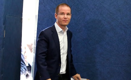 Anaya se queda solito