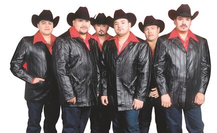 Cinco integrantes de Intocable dan positivo a Covid-19