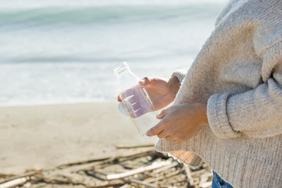 El agua de mar favorece la salud de tus articulaciones, pulmones y piel. Fuente: Freepik.