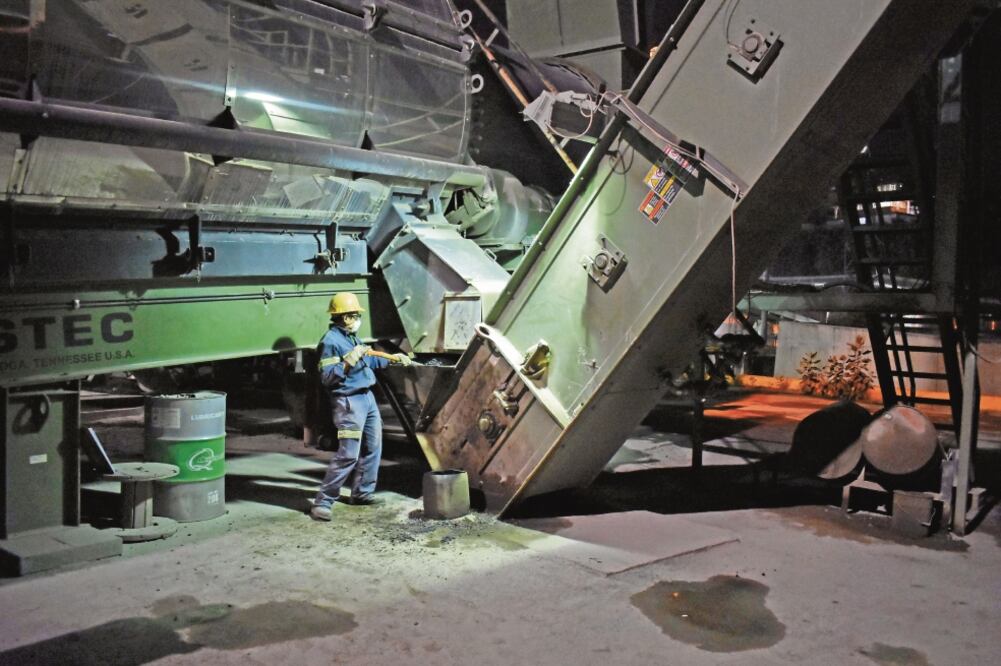 La fábrica de asfalto tiene 18 hectáreas totales de terreno. El parque se habi l itó como parte de las obras para renovar la planta en la pasada administración. Foto: ESPECIAL