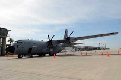 Arriba a México avión caza huracanes de EU