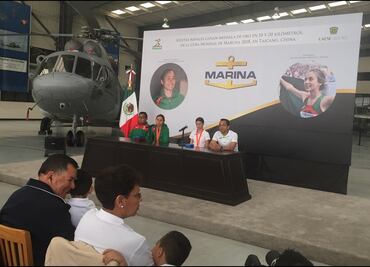 Lupita y Alegna llegan a México a ritmo de mariachi