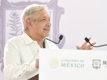 Los coqueteos de AMLO con los góbers de la “oposición”