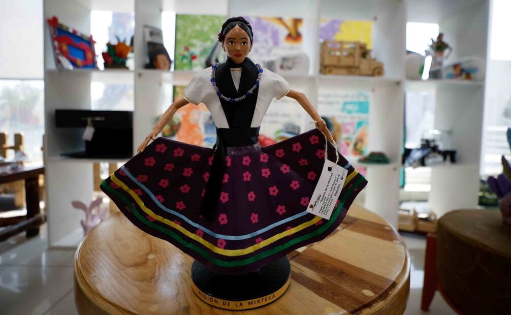 Los productos de “Arte por la Libertad” abarcan distintas técnicas: herrería, cerámica, textiles, óleo, piñatería, carpintería, textiles, moldeado de jabón. Foto: Diego Simón Sánchez/ EL UNIVERSAL