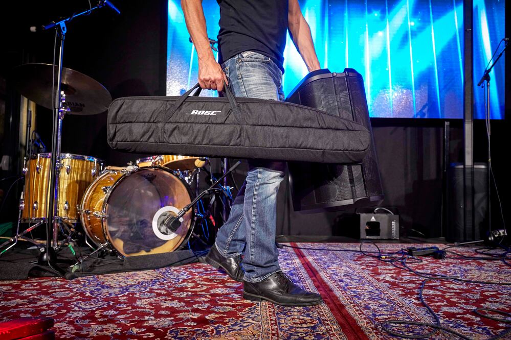 Son cinco nuevos productos portátiles para sonorización de espacios abiertos y cerrados. Incluyen control inalámbrico para la mezcla de audio.