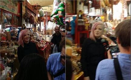 Shirley Manson visits Coyoacán