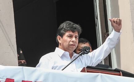 Señalan en tv que presidente de Perú plagió tesis; el mandatario dice que medios quieren manchar su legitimidad
