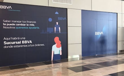 En su primer día, AIFA deja a pasajeros sin bancos, casas de cambio y comida 