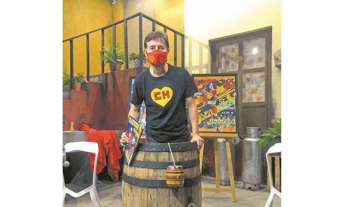 Presentó un álbum de estampas del El Chapulín y El Chavo del 8. Foto: NICOLE TREJO. EL UNIVERSAL