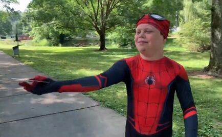 Tom Holland se quita la máscara de Spider-Man y se la da niño que se recupera de trasplante de corazón