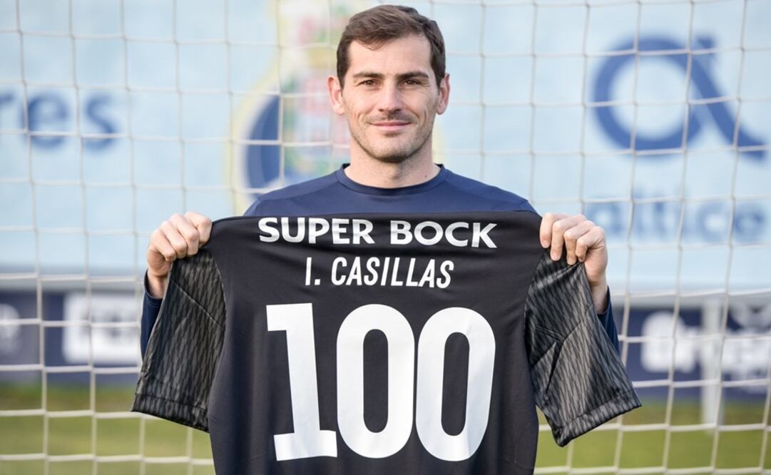 Twitter (@FCPorto) Iker Casillas cumplió 100 juegos con la camiseta del Porto FC 