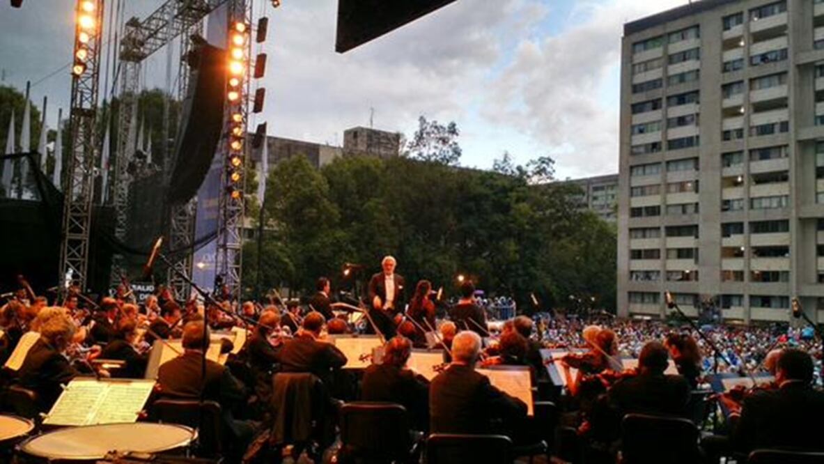 Plácido Domingo dio un concierto en Tlatelolco (@FaustoLugo)