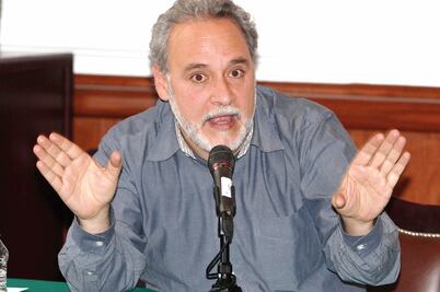 Perfil: León Serment