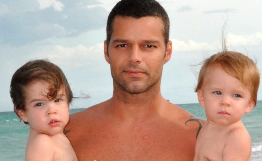 Ricky Martin y sus hijos. Fuente: Twitter @showmundialshow
